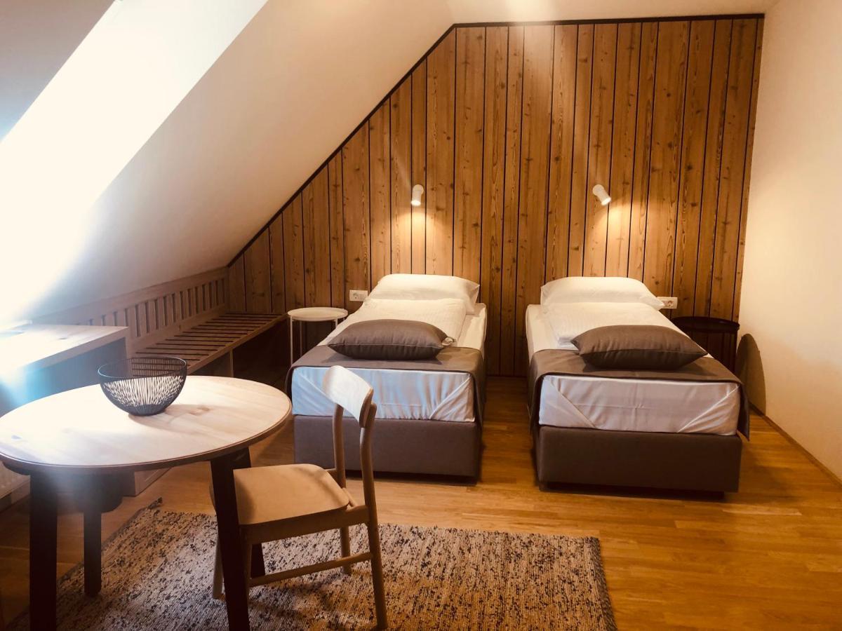 Na Vasi Restavracija In Prenocisca Hotel Skofja Loka ภายนอก รูปภาพ
