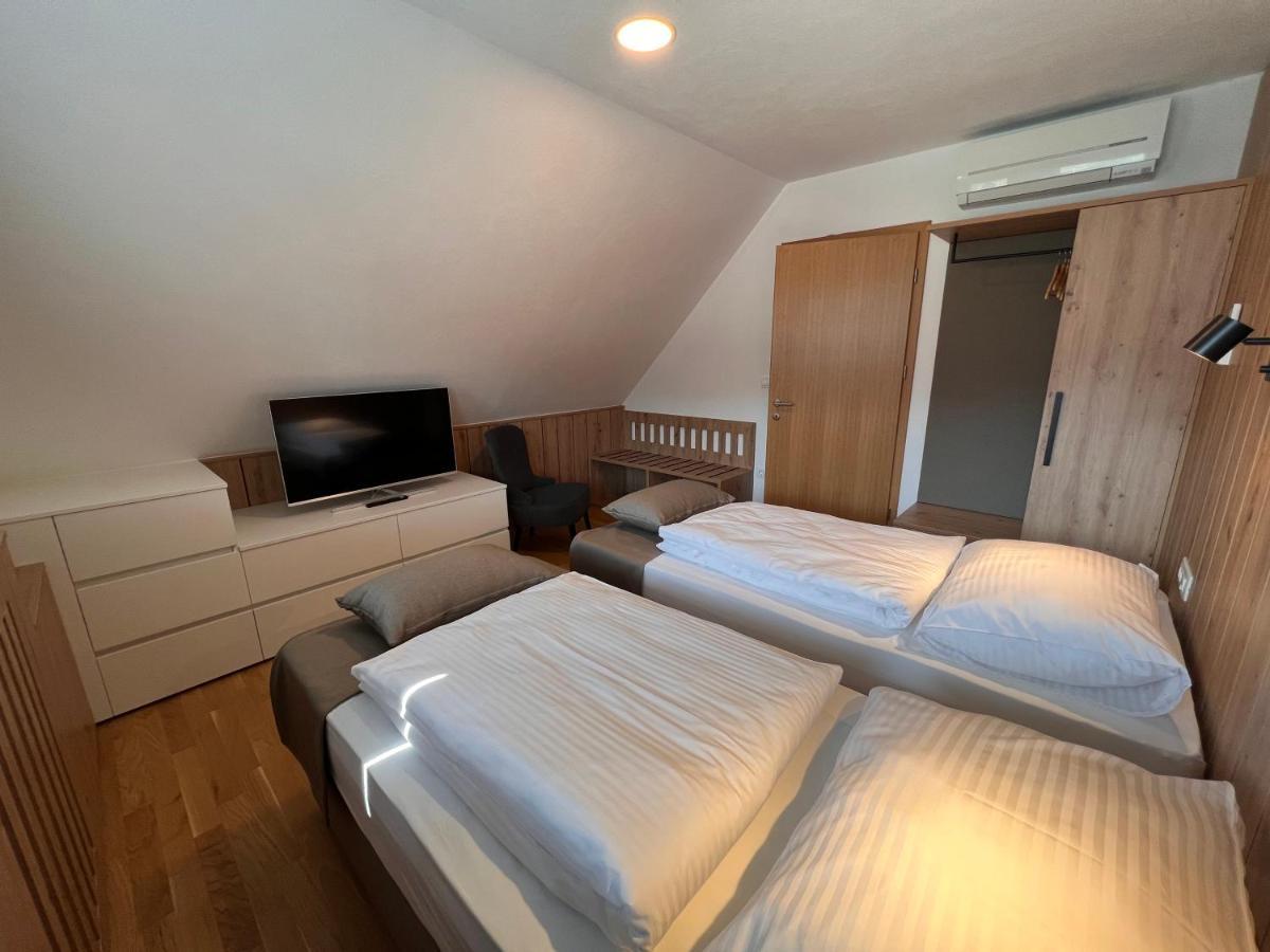 Na Vasi Restavracija In Prenocisca Hotel Skofja Loka ภายนอก รูปภาพ