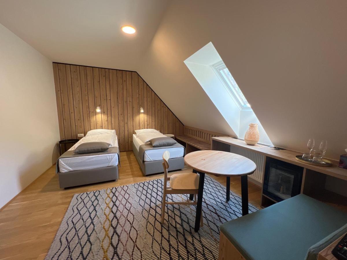 Na Vasi Restavracija In Prenocisca Hotel Skofja Loka ภายนอก รูปภาพ